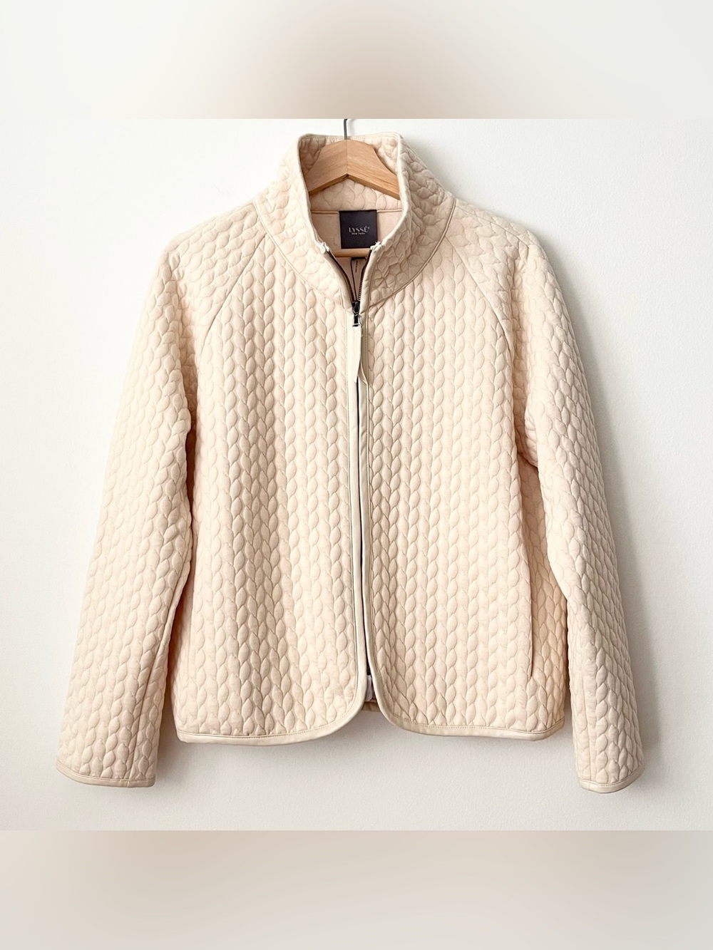 NWT Lysse Women's Full Zip Jacket Size L Quilted Ivory Minimalist Quiet Luxury